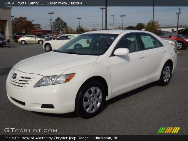 2009 Toyota Camry LE in Super White