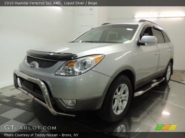 2010 Hyundai Veracruz GLS AWD in Liquid Silver