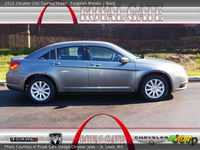 2013 Chrysler 200 Touring Sedan in Tungsten Metallic