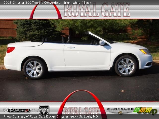 2013 Chrysler 200 Touring Convertible in Bright White