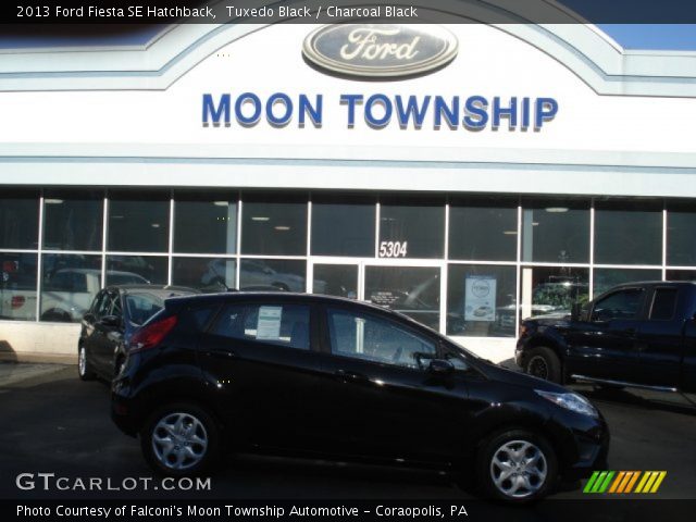 2013 Ford Fiesta SE Hatchback in Tuxedo Black