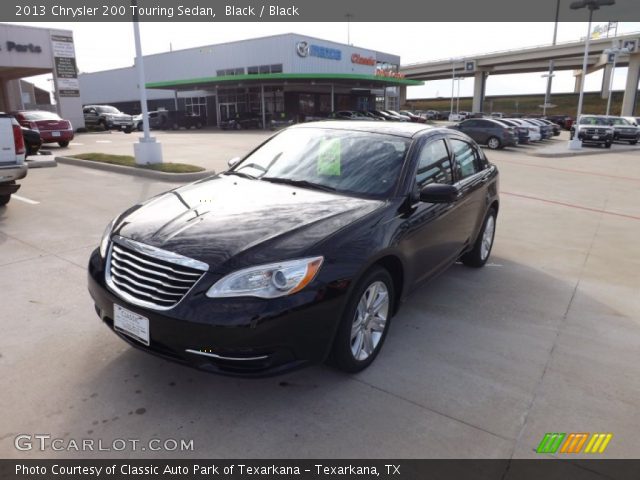 2013 Chrysler 200 Touring Sedan in Black