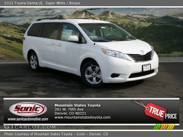 2013 Toyota Sienna LE in Super White