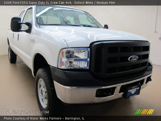 2006 Ford F350 Super Duty XL Crew Cab 4x4 in Oxford White