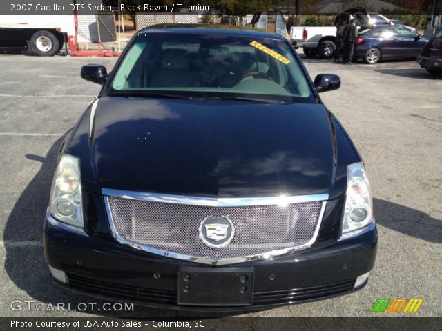 2007 Cadillac DTS Sedan in Black Raven