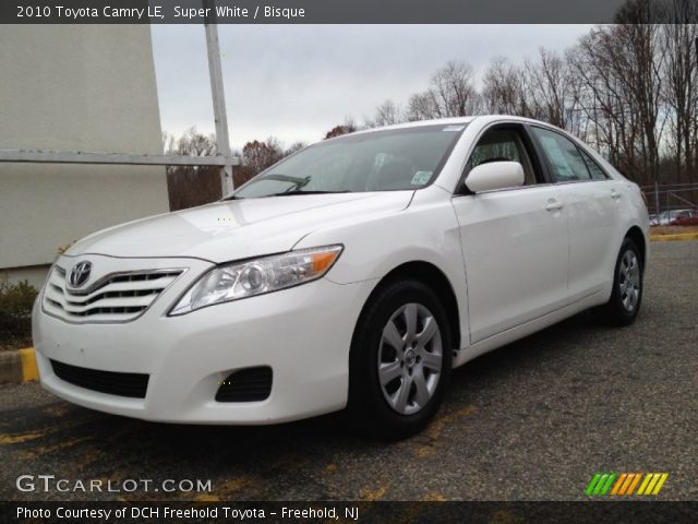 2010 Toyota Camry LE in Super White