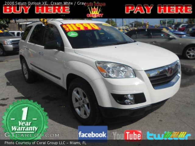 2008 Saturn Outlook XE in Cream White
