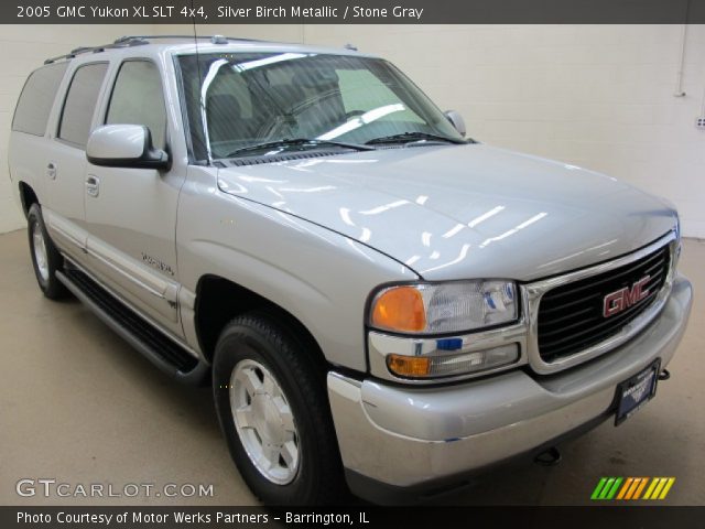 2005 GMC Yukon XL SLT 4x4 in Silver Birch Metallic
