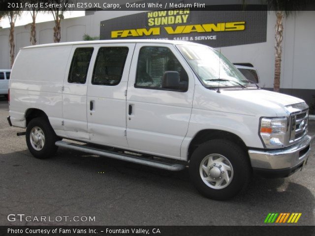 2011 Ford E Series Van E250 XL Cargo in Oxford White