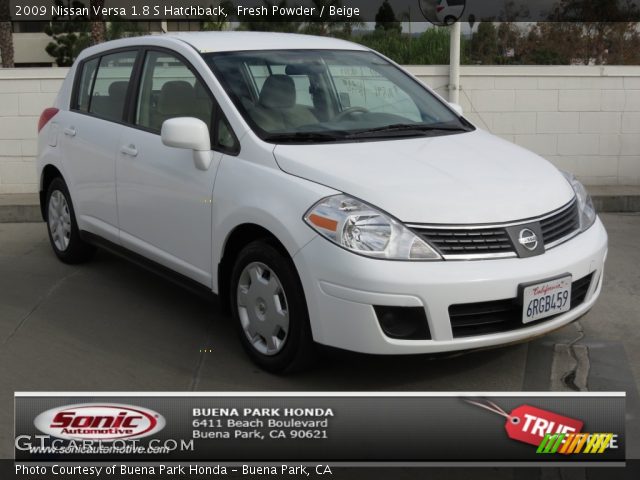 2009 Nissan Versa 1.8 S Hatchback in Fresh Powder