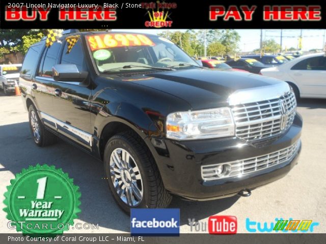 2007 Lincoln Navigator Luxury in Black