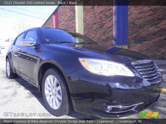 2013 Chrysler 200 Limited Sedan in Black