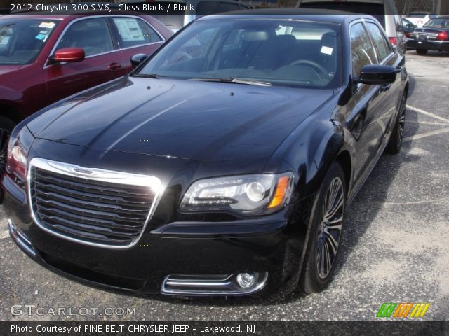 2012 Chrysler 300 S V6 in Gloss Black