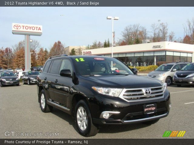 2012 Toyota Highlander V6 4WD in Black