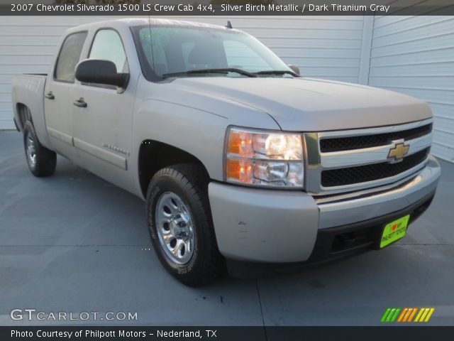 2007 Chevrolet Silverado 1500 LS Crew Cab 4x4 in Silver Birch Metallic