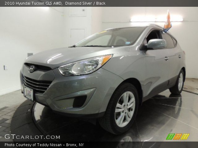 2010 Hyundai Tucson GLS AWD in Diamond Silver