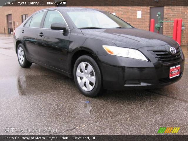 2007 Toyota Camry LE in Black