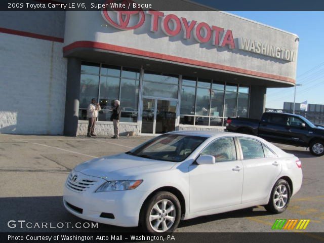2009 Toyota Camry LE V6 in Super White