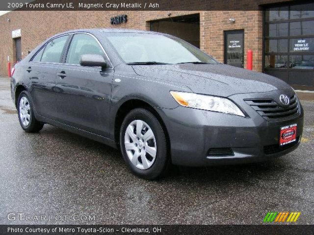 2009 Toyota Camry LE in Magnetic Gray Metallic