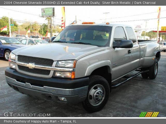 2004 Chevrolet Silverado 3500HD LS Extended Cab 4x4 Dually in Silver Birch Metallic