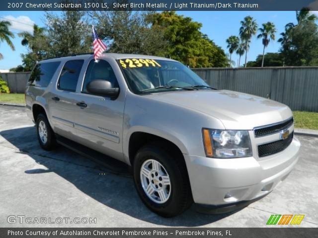2007 Chevrolet Suburban 1500 LS in Silver Birch Metallic