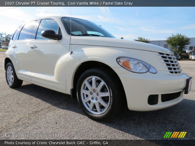 2007 Chrysler PT Cruiser Touring in Cool Vanilla White