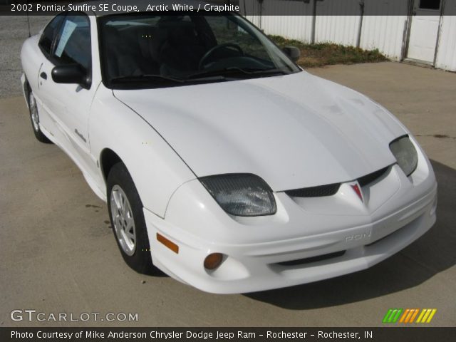 2002 Pontiac Sunfire SE Coupe in Arctic White