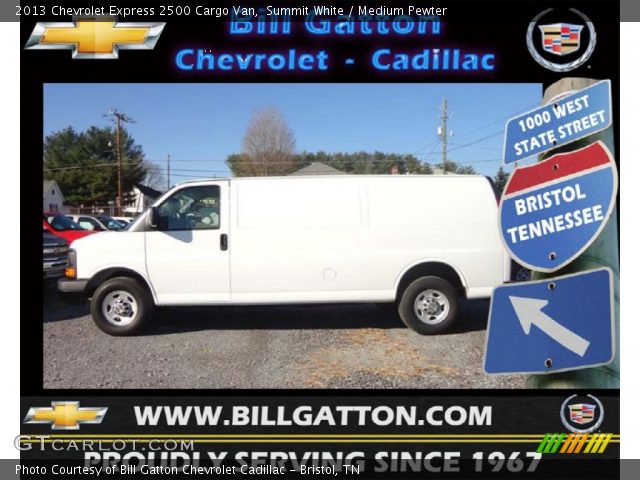 2013 Chevrolet Express 2500 Cargo Van in Summit White