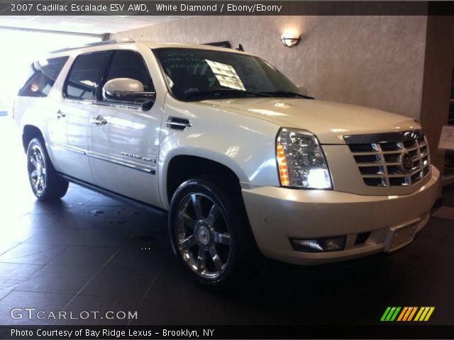 2007 Cadillac Escalade ESV AWD in White Diamond