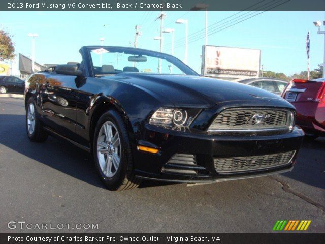2013 Ford Mustang V6 Convertible in Black