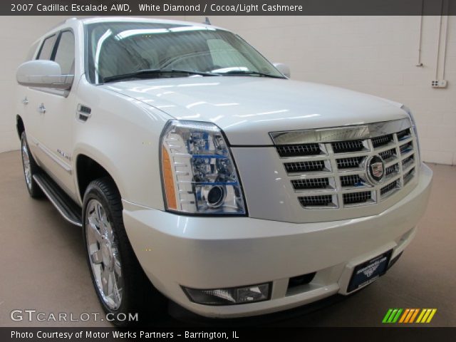2007 Cadillac Escalade AWD in White Diamond