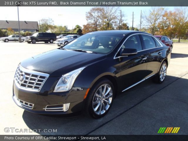 2013 Cadillac XTS Luxury FWD in Black Diamond Tricoat
