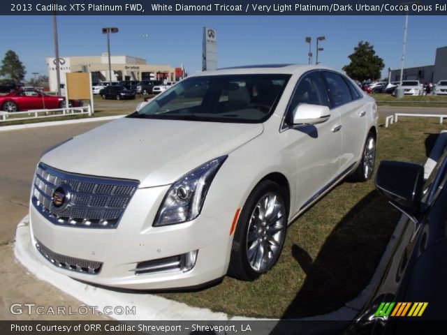 2013 Cadillac XTS Platinum FWD in White Diamond Tricoat