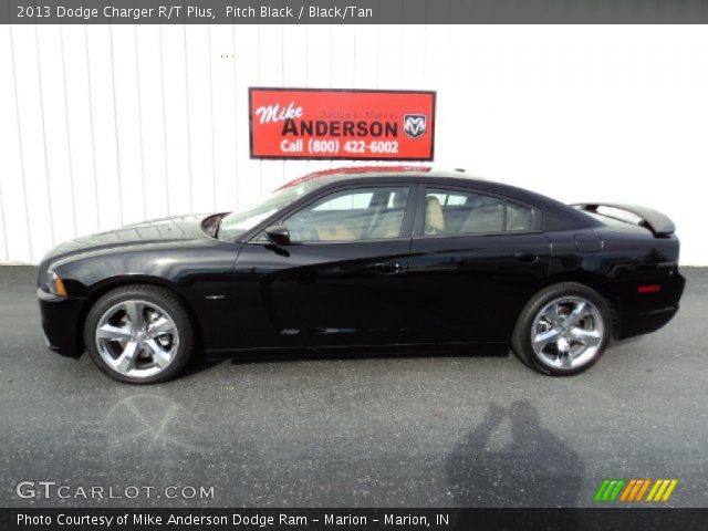 2013 Dodge Charger R/T Plus in Pitch Black