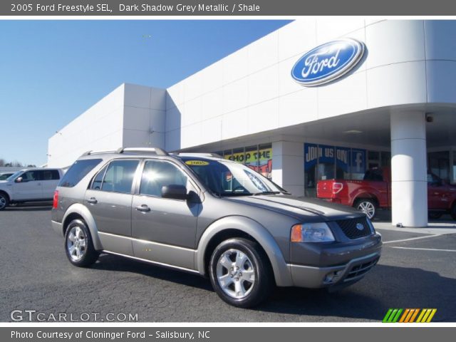 2005 Ford Freestyle SEL in Dark Shadow Grey Metallic