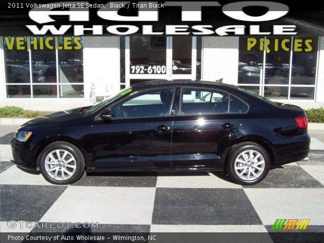 2011 Volkswagen Jetta SE Sedan in Black