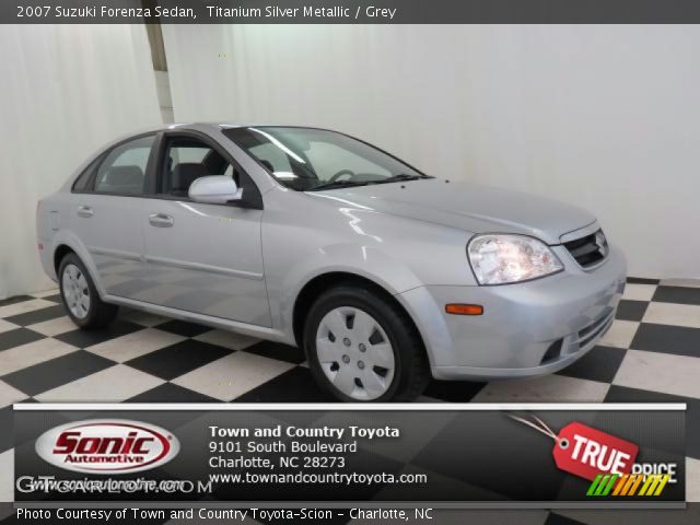 2007 Suzuki Forenza Sedan in Titanium Silver Metallic