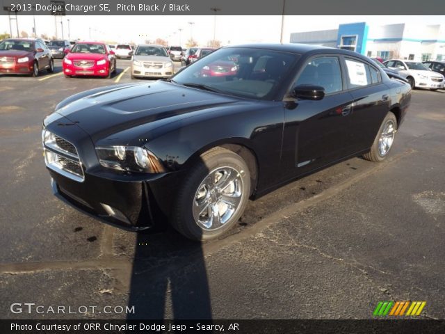 2013 Dodge Charger SE in Pitch Black