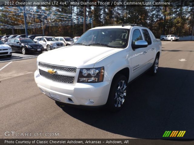 2012 Chevrolet Avalanche LTZ 4x4 in White Diamond Tricoat