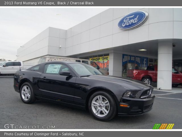 2013 Ford Mustang V6 Coupe in Black