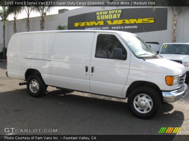 2005 Ford E Series Van E350 Super Duty Cargo Extended in Oxford White