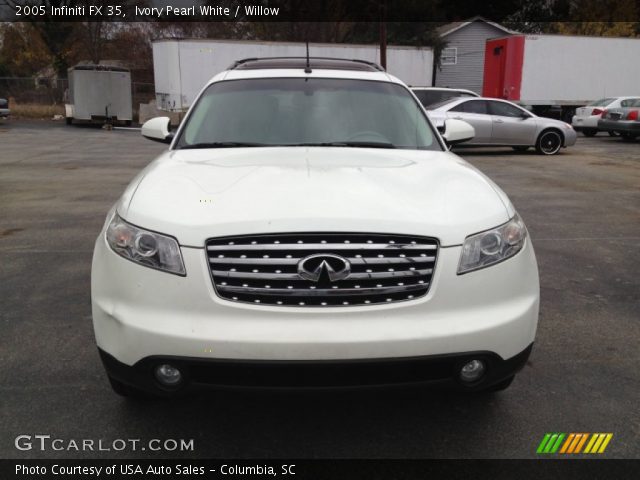 2005 Infiniti FX 35 in Ivory Pearl White