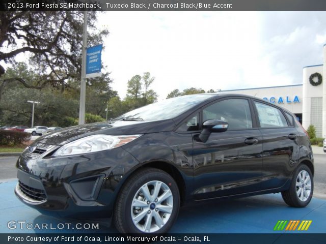 2013 Ford Fiesta SE Hatchback in Tuxedo Black