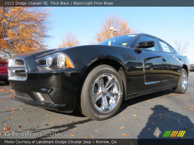 2013 Dodge Charger SE in Pitch Black
