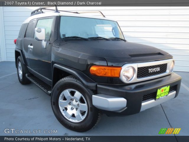 2007 Toyota FJ Cruiser  in Black Diamond