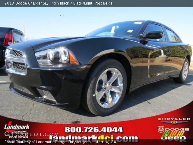 2013 Dodge Charger SE in Pitch Black