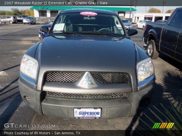 2007 Mitsubishi Raider LS Extended Cab in Granite Gray