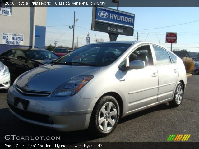 2006 Toyota Prius Hybrid in Classic Silver Metallic