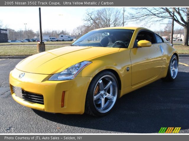 2005 Nissan 350Z Track Coupe in Ultra Yellow Metallic