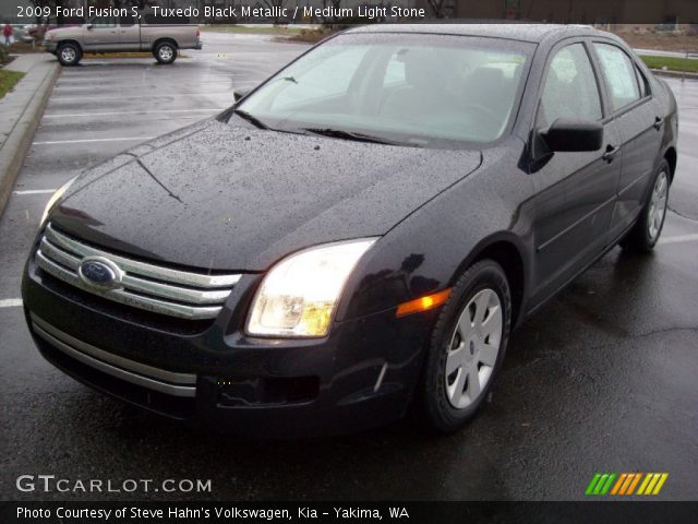 2009 Ford Fusion S in Tuxedo Black Metallic